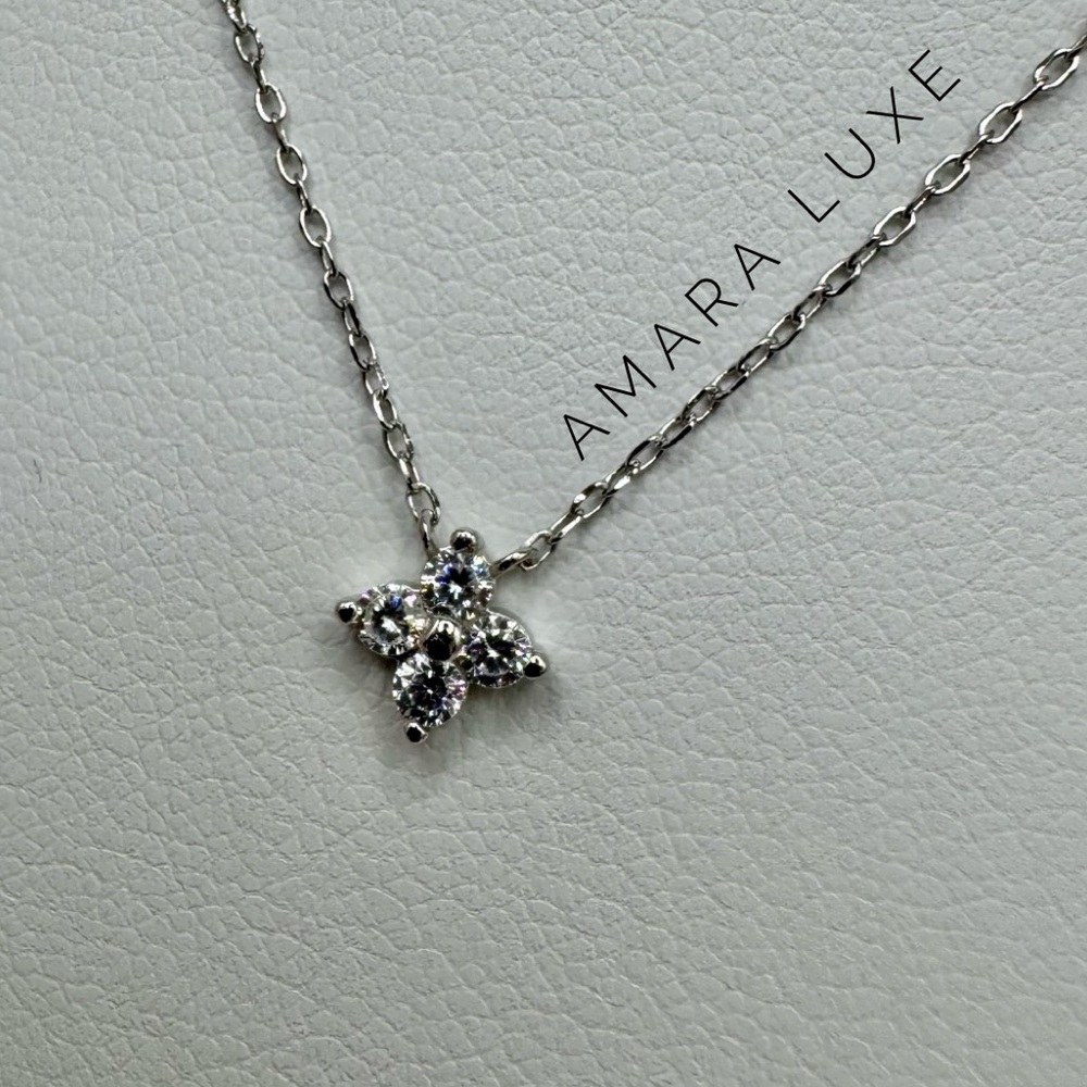 Silver Clover Necklace - Picture 6 of 6